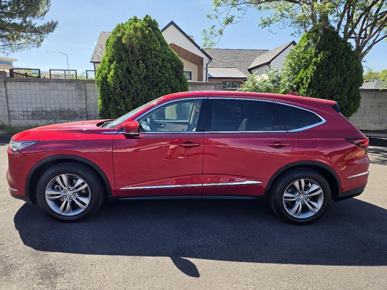 Used 2024 Acura MDX SH-AWD image 2