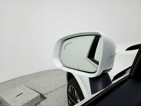 New 2025 Volvo XC90 T8 Plus w/ Protection Package Premier image 19