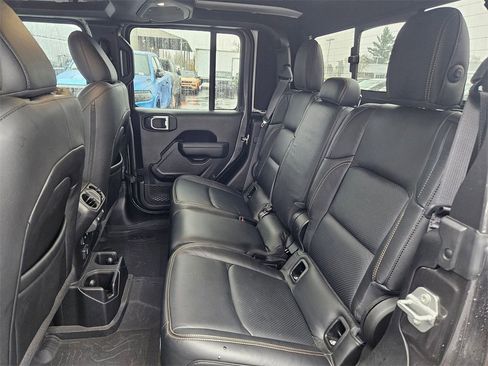 Certified 2024 Jeep Gladiator Sport image 15