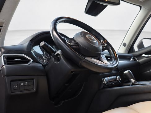 Used 2018 MAZDA CX-5 Touring w/ Preferred Equipment Package AWD/4WD image 27