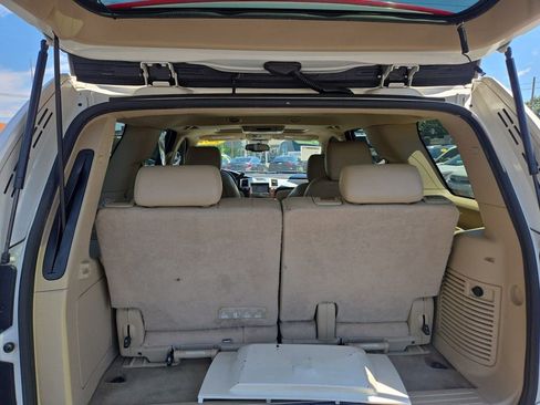 Used 2012 Cadillac Escalade Luxury image 14