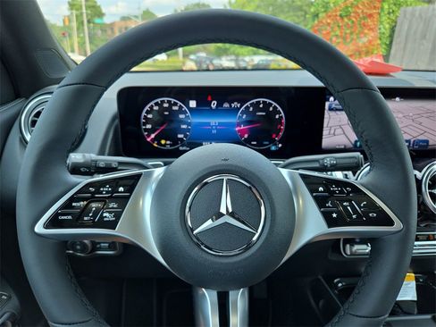 New 2026 Mercedes-Benz GLB 250 4MATIC image 20