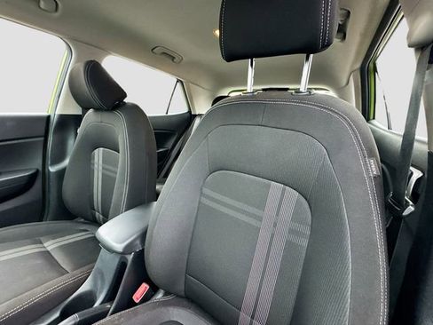 Used 2020 Hyundai Venue SEL image 19