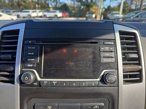 Used 2016 Nissan Frontier SV image 21