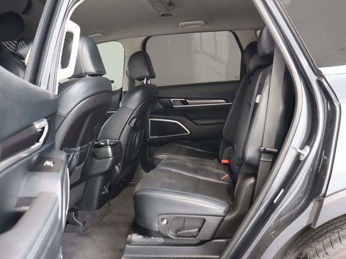 Used 2024 Kia Telluride LX image 16