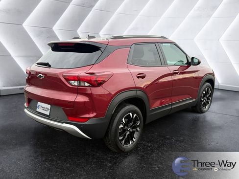 Certified 2023 Chevrolet TrailBlazer LT w/ LPO, Blackout Package image 5