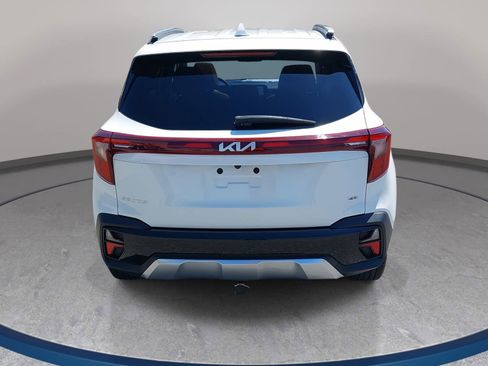 Used 2024 Kia Seltos SX w/ SX Sunroof Package AWD/4WD image 6