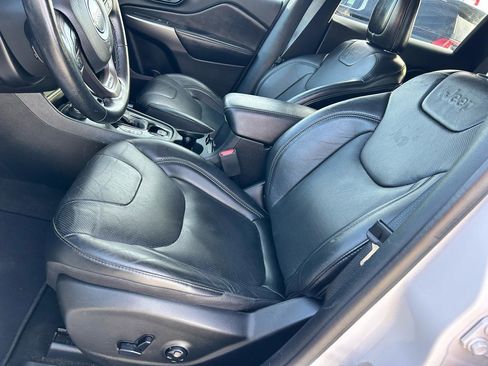 Used 2021 Jeep Cherokee Limited image 7