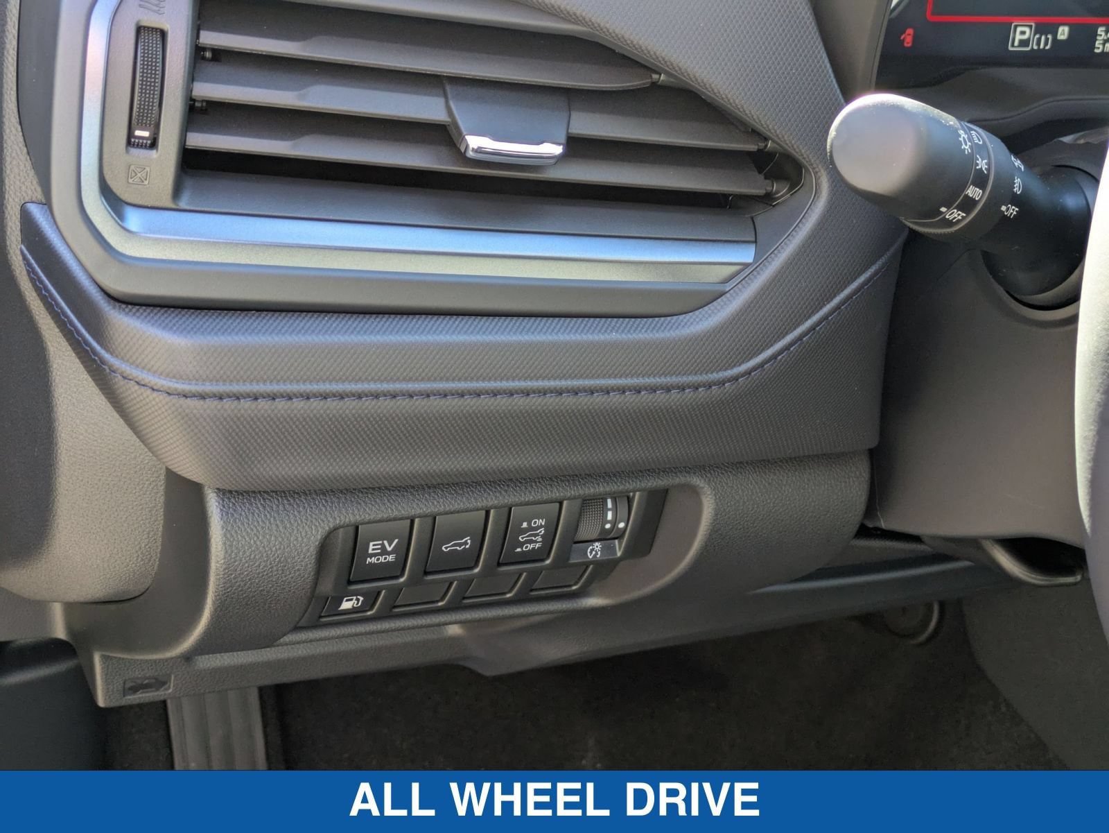 Certified 2025 Subaru Forester Limited AWD/4WD image 30