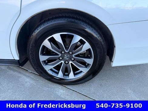 Certified 2022 Honda Odyssey EX-L image 3