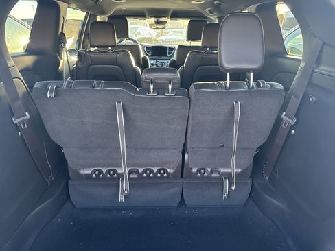 New 2026 Chrysler Pacifica Select image 9
