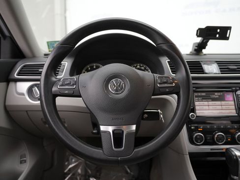 Used 2012 Volkswagen Passat 2.5 SE image 44
