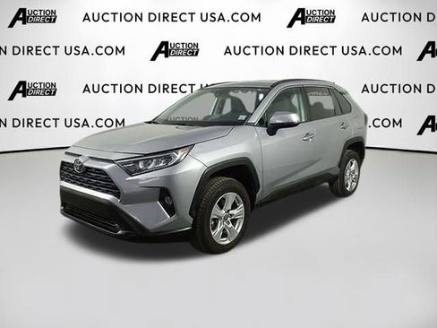 Used 2021 Toyota RAV4 XLE image 1