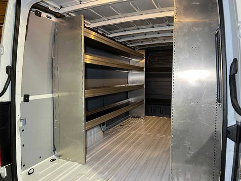 Used 2025 Mercedes-Benz Sprinter 2500 image 19