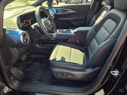 New 2026 Chevrolet Equinox EV LT image 15