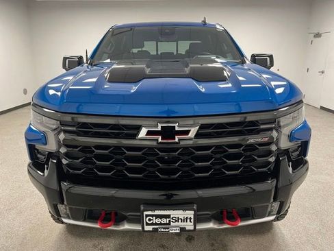 Used 2022 Chevrolet Silverado 1500 ZR2 w/ Technology Package AWD/4WD image 3