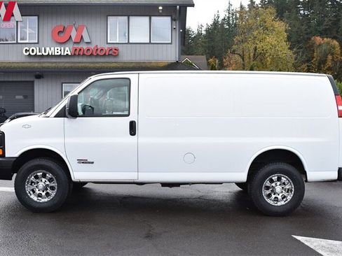 Used 2006 Chevrolet Express 3500 RWD image 9
