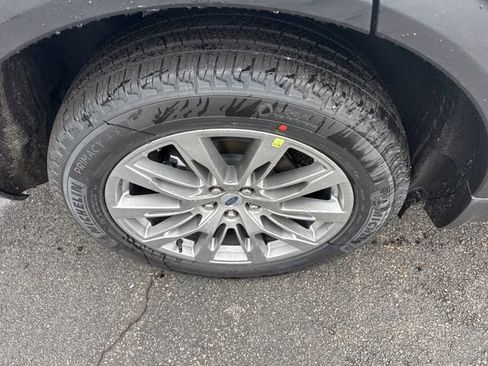 New 2026 Ford Explorer Active w/ Active Comfort Package image 13