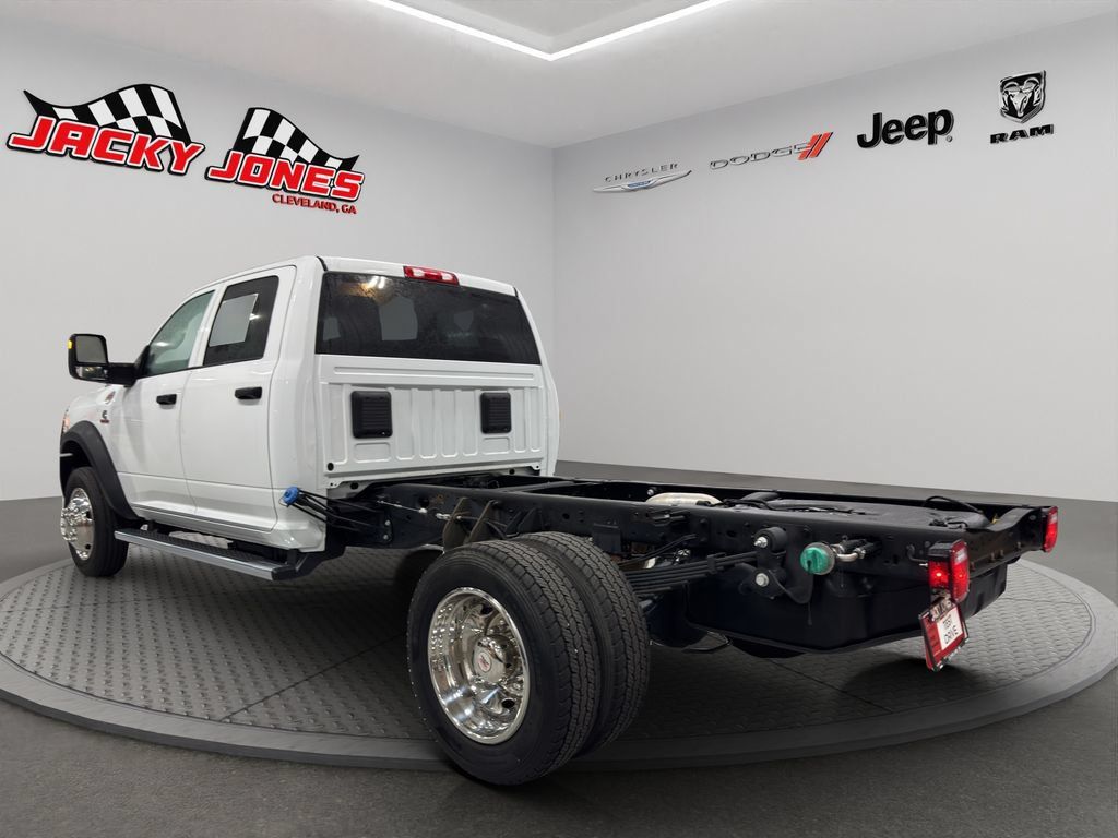 Used 2024 RAM 5500 Tradesman w/ Chrome Appearance Group AWD/4WD image 6