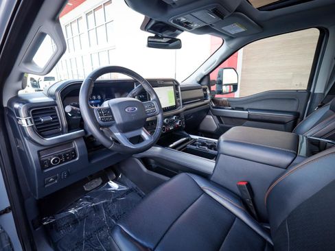 Used 2025 Ford F350 Lariat image 12