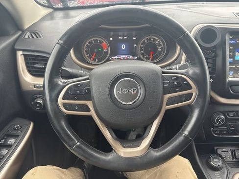 Used 2018 Jeep Cherokee Limited w/ High Altitude Package AWD/4WD image 14