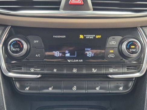 Used 2020 Hyundai Santa Fe Limited image 18