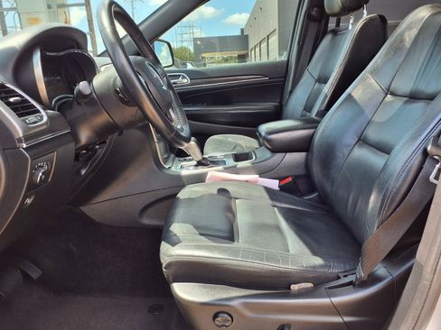 Used 2018 Jeep Grand Cherokee Limited w/ Trailer Tow Group IV RWD image 18