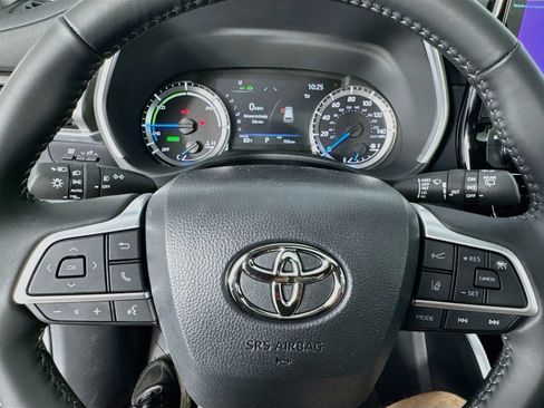 New 2026 Toyota Highlander XLE AWD/4WD image 15