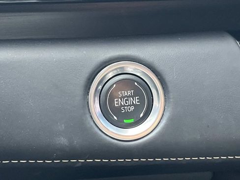 Used 2024 Cadillac Escalade Premium Luxury Platinum image 39