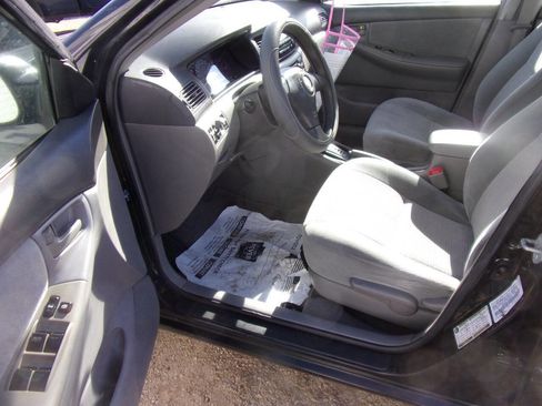 Used 2007 Toyota Corolla CE image 2