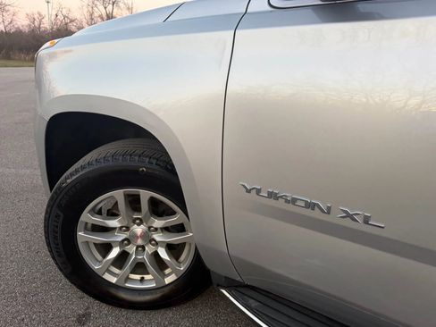 Used 2015 GMC Yukon XL SLT image 46