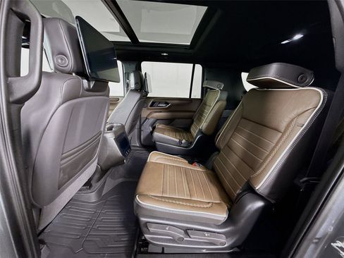 New 2026 GMC Yukon XL Denali Ultimate w/ LPO, Floor Liner Package AWD/4WD image 19