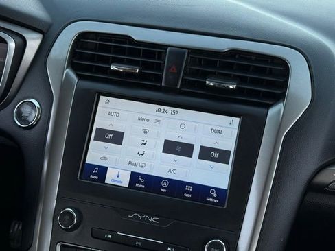 Certified 2020 Ford Fusion SE image 26