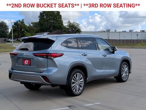 Used 2022 Toyota Highlander Platinum AWD/4WD image 9