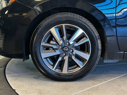 Used 2023 Nissan Versa SV image 24