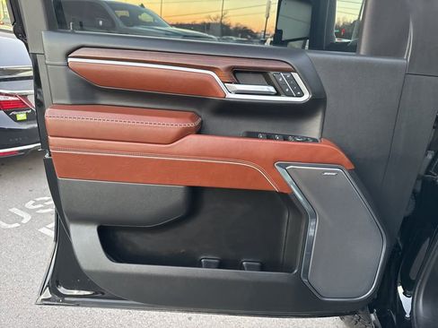 Used 2024 GMC Sierra 2500 Denali Ultimate w/ Max Trailering Package image 10