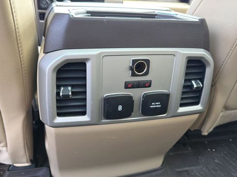 Used 2018 Ford F150 Lariat w/ Equipment Group 502A Luxury AWD/4WD image 29