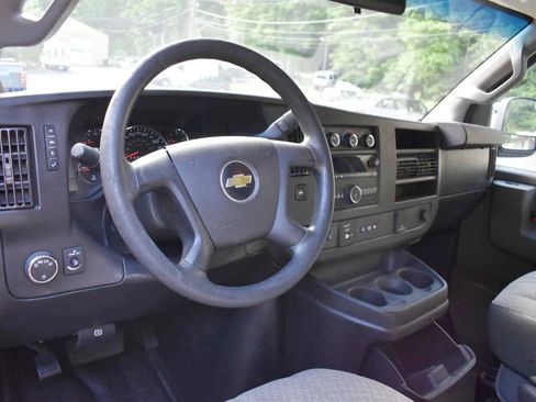 Used 2020 Chevrolet Express 2500 RWD image 11