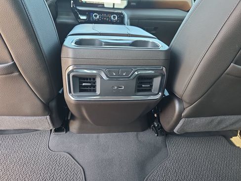 Used 2024 GMC Sierra 1500 Denali AWD/4WD image 34