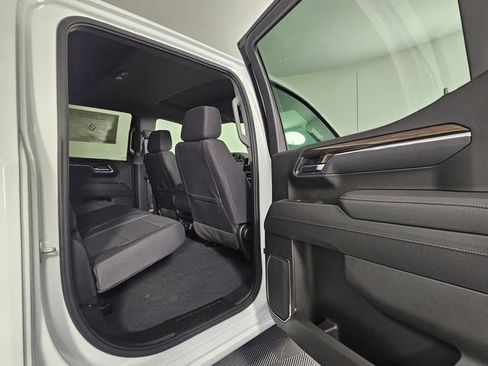 Used 2025 Chevrolet Silverado 1500 RST AWD/4WD image 14