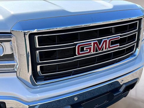 Used 2015 GMC Sierra 1500 SLT w/ SLT Crew Cab Value Package AWD/4WD image 30