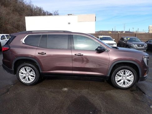Used 2024 GMC Acadia Elevation image 8