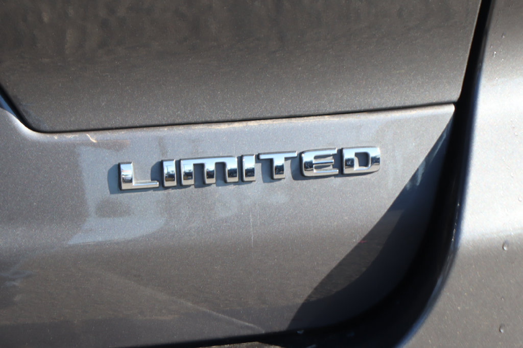 Used 2023 Jeep Grand Cherokee L Limited AWD/4WD image 51