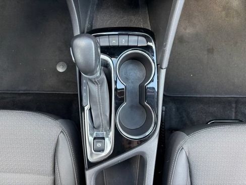 Used 2024 Buick Encore GX Preferred w/ Comfort Package FWD image 23