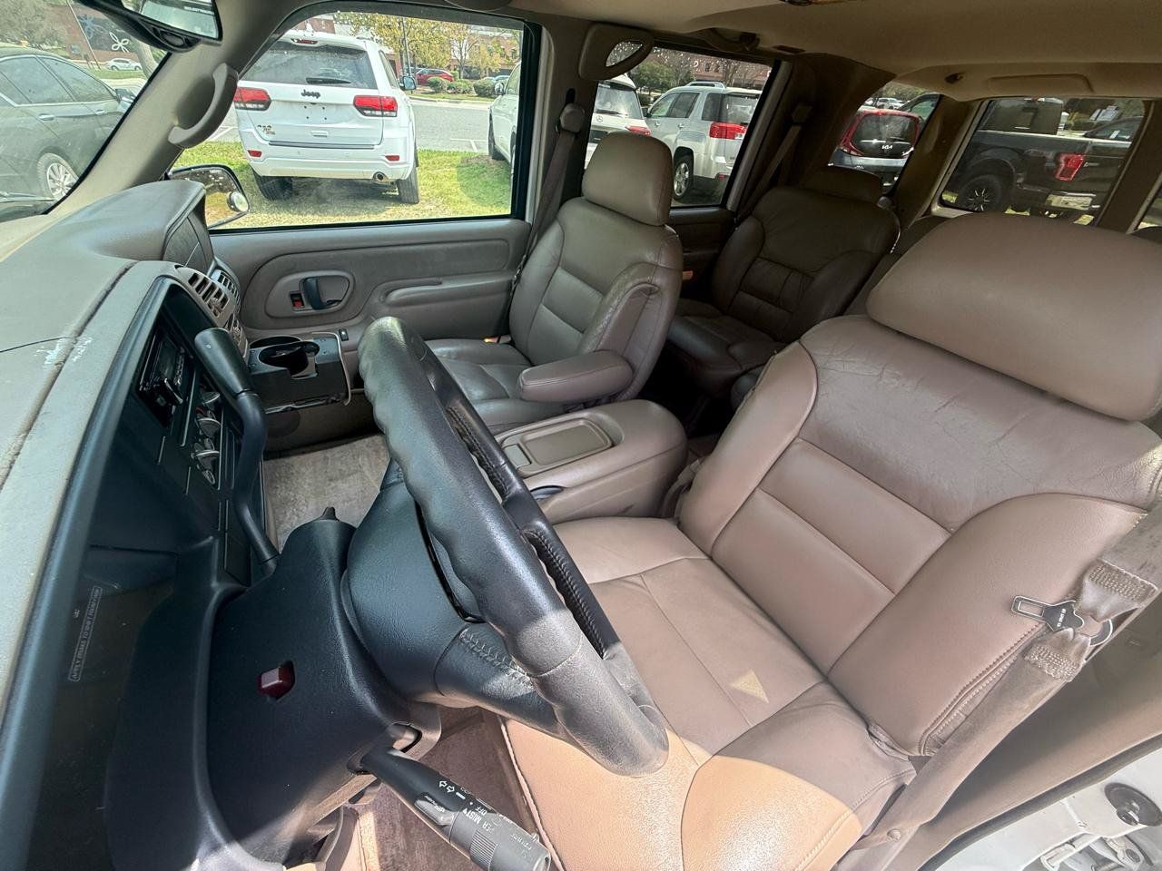 Used 1998 GMC Yukon 2WD 4-Door w/ Marketing Opt Pkg 5 image 15