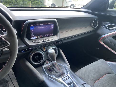 Used 2020 Chevrolet Camaro ZL1 RWD image 23