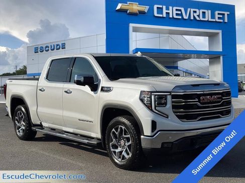 Used 2025 GMC Sierra 1500 SLT w/ SLT Premium Plus Package AWD/4WD image 1