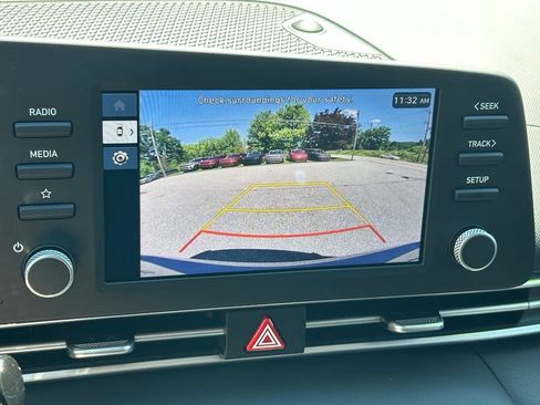 Certified 2026 Hyundai Elantra SE FWD image 19