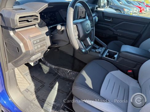 Used 2024 Toyota Tacoma TRD Sport image 23