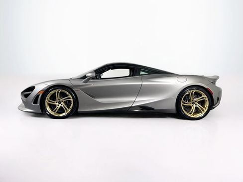 Used 2025 McLaren 750S RWD image 2